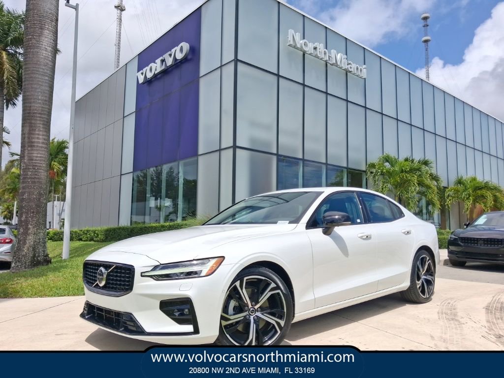 Used 2024 Volvo S60 B5 Plus AWD/4WD image 1