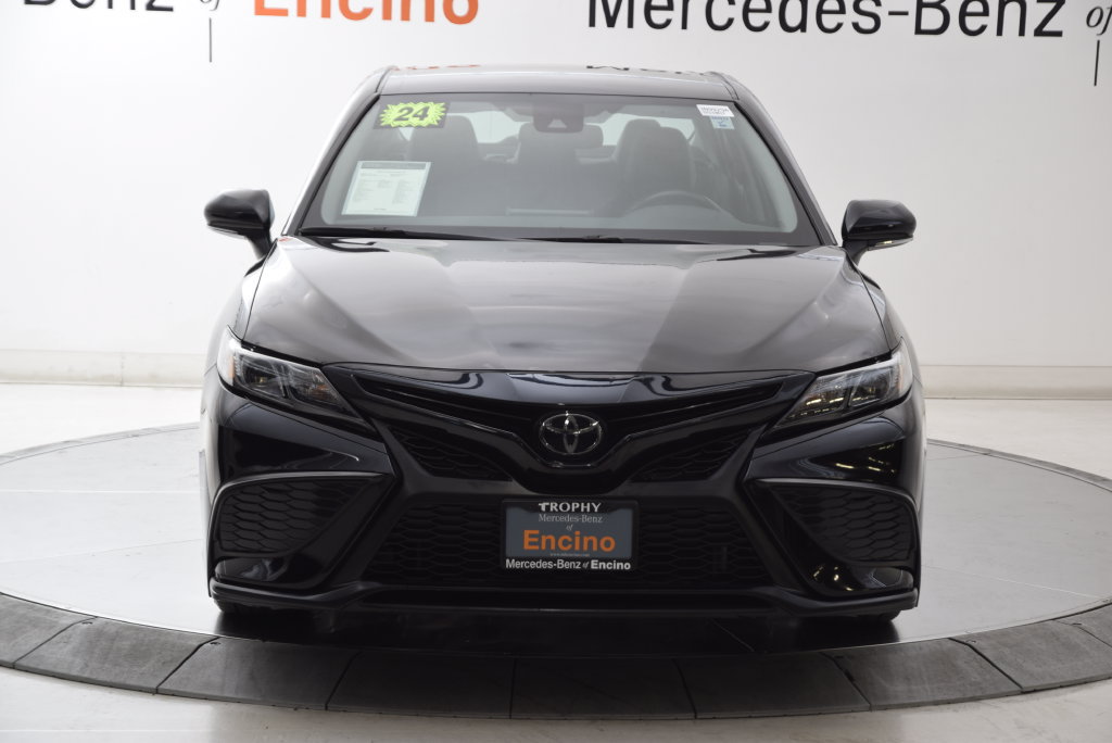 Used 2024 Toyota Camry SE w/ Convenience Package FWD image 8