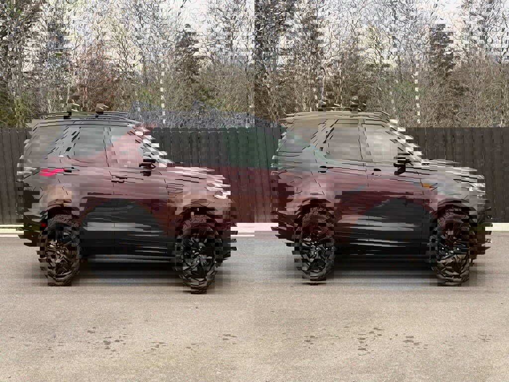 New 2026 Land Rover Discovery Limited Edition image 7