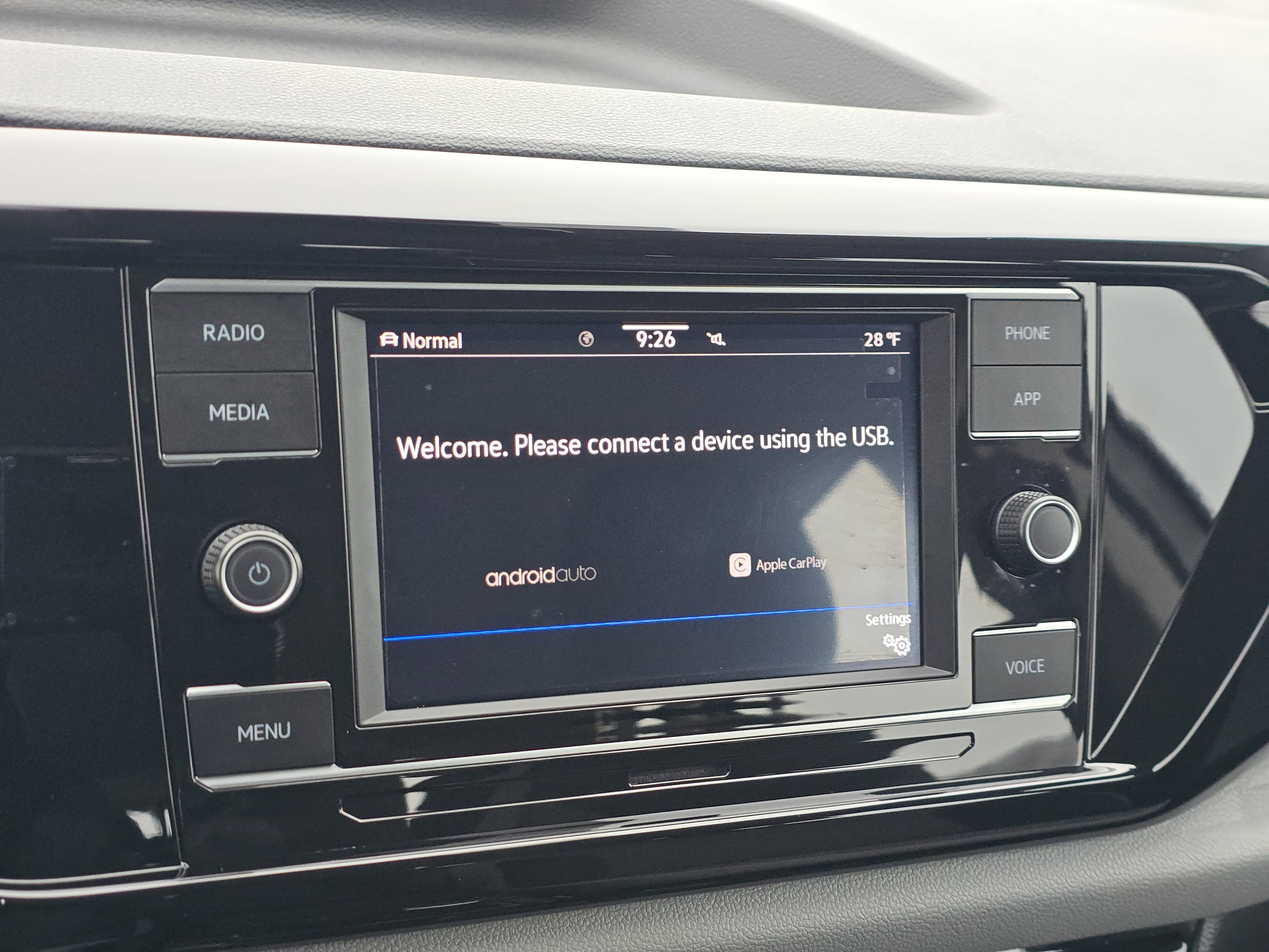 Certified 2024 Volkswagen Taos S image 10