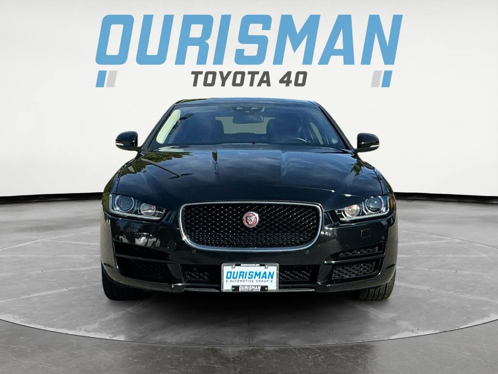 Used 2017 Jaguar XE Premium image 8