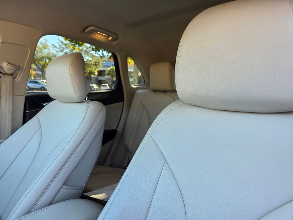 Used 2018 Lincoln MKC Premiere image 14