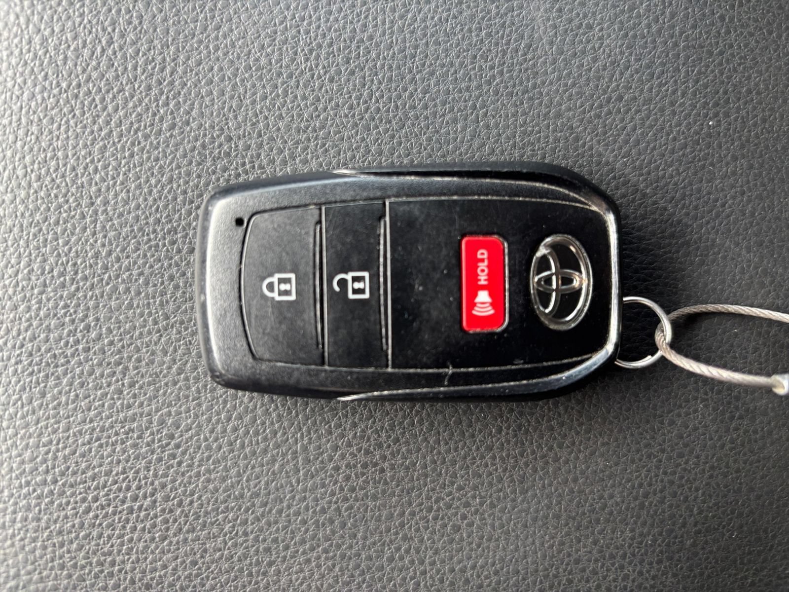 Used 2025 Toyota Tacoma TRD Off-Road AWD/4WD image 24