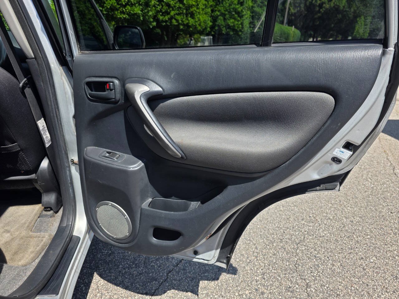 Used 2005 Toyota RAV4 4WD image 22