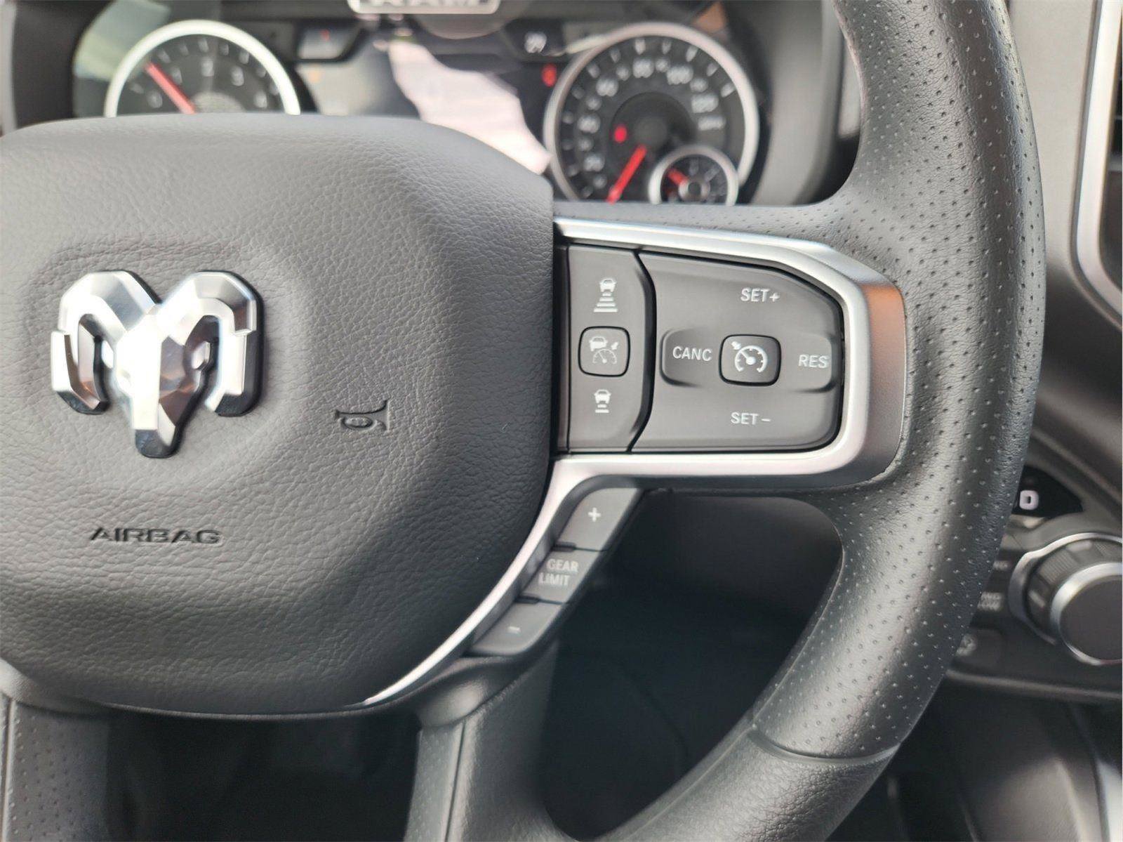 New 2026 RAM 1500 Express AWD/4WD image 16