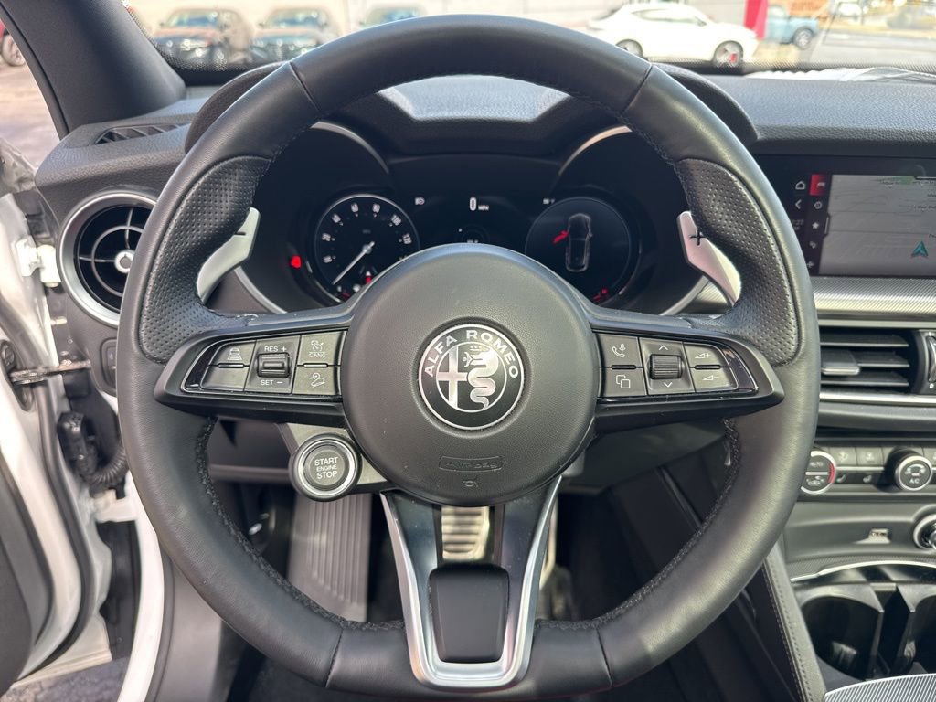 Used 2024 Alfa Romeo Stelvio Veloce image 33