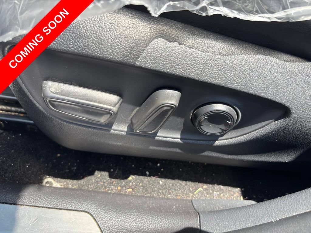 Used 2024 Toyota Venza Nightshade AWD/4WD image 17