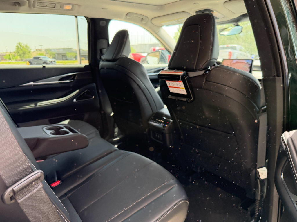 Certified 2026 INFINITI QX60 Luxe w/ Family Package AWD/4WD image 31