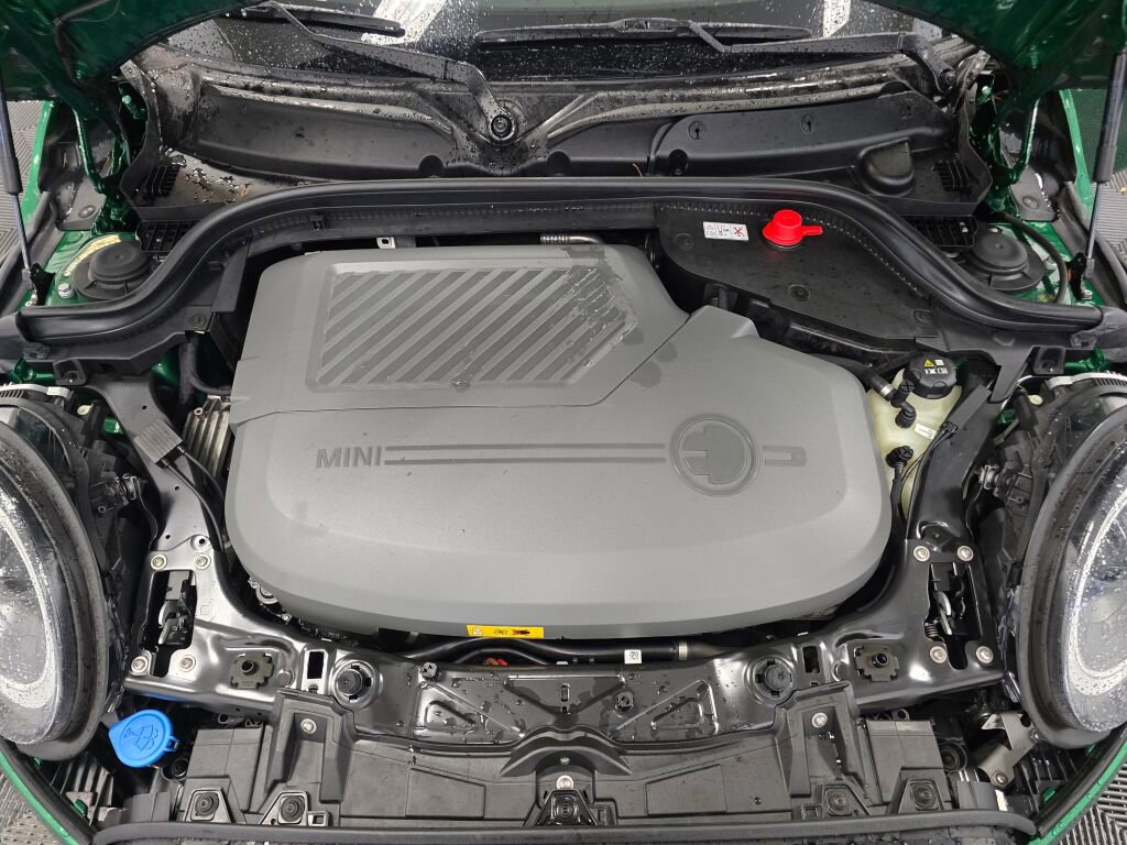 Used 2023 MINI Cooper SE image 9