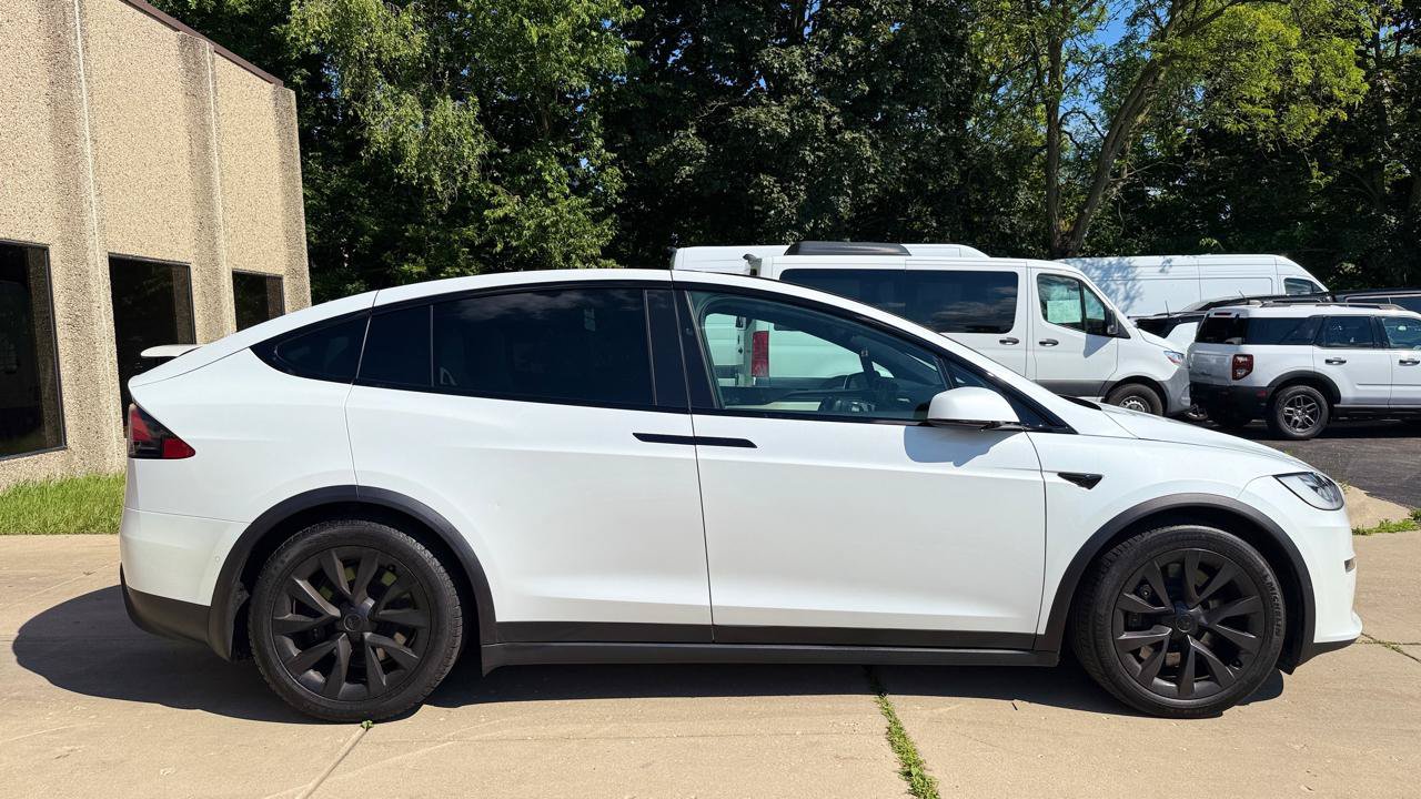 Used 2022 Tesla Model X Plaid AWD/4WD image 7