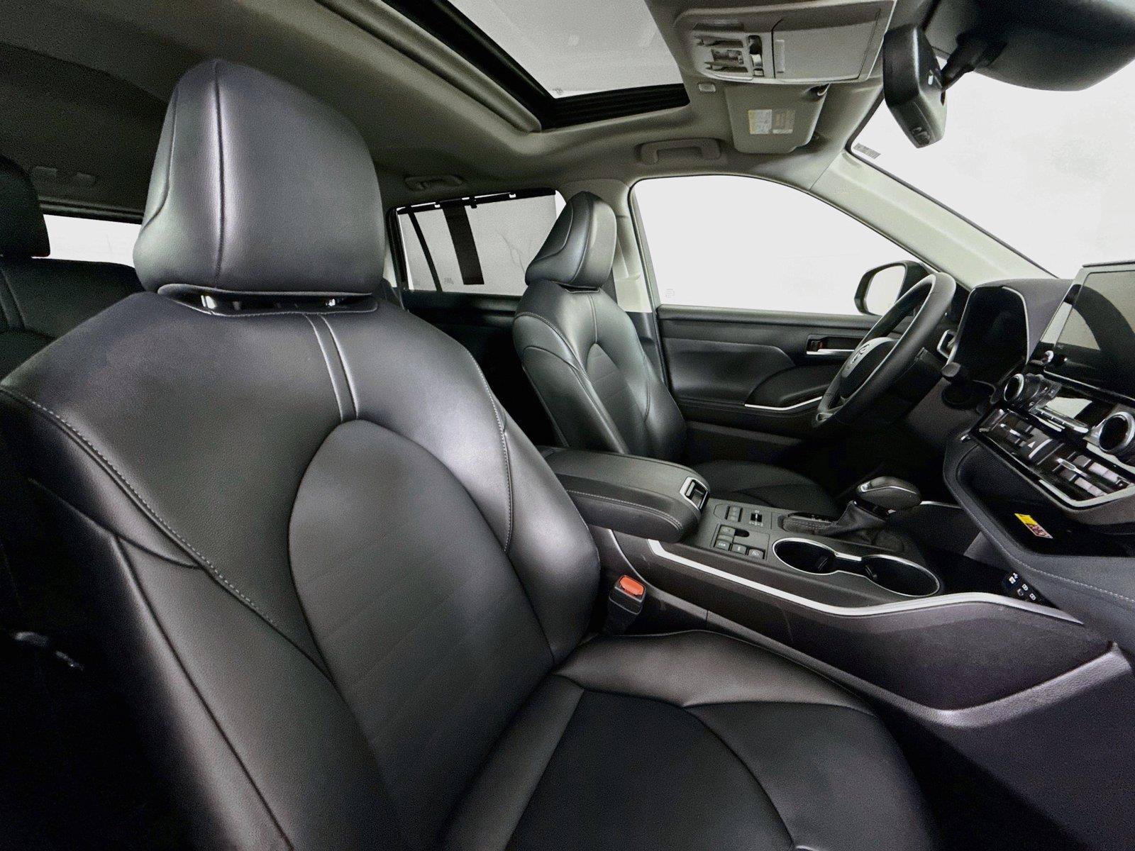Certified 2026 Toyota Highlander XLE AWD/4WD image 42