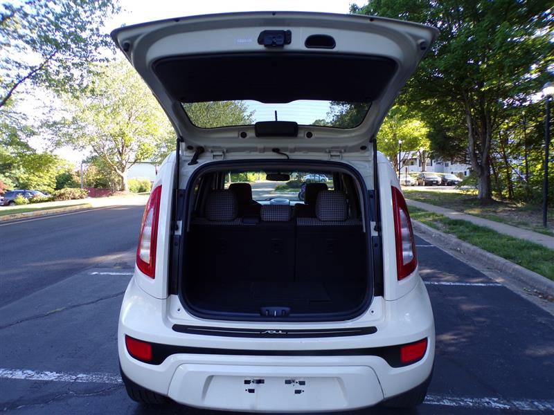Used 2012 Kia Soul ! FWD image 30