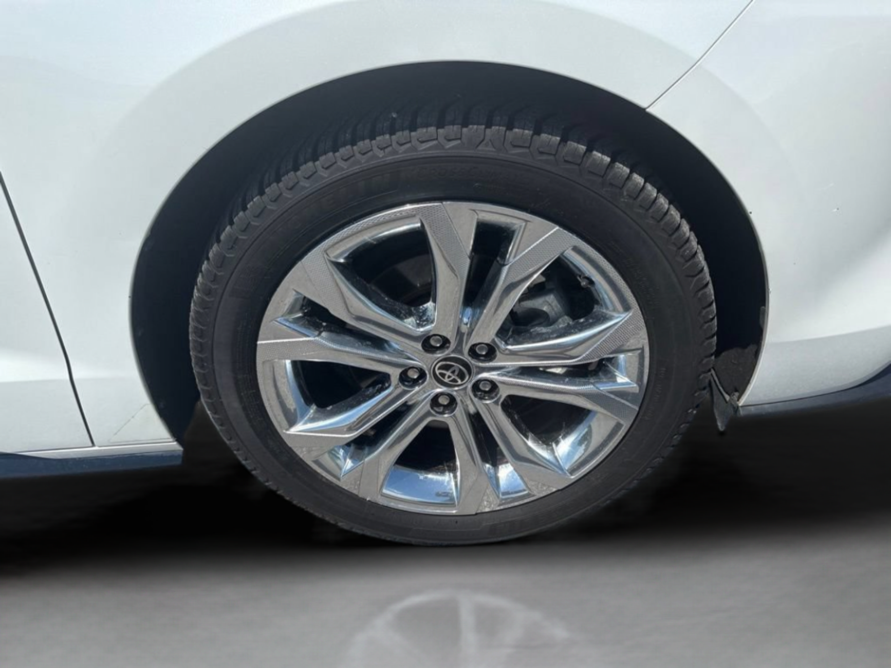 Used 2022 Toyota Sienna Platinum FWD image 37
