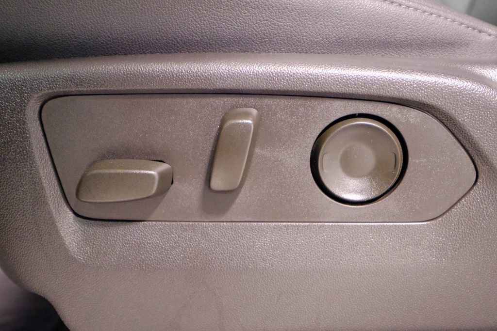 Used 2023 GMC Sierra 1500 SLT w/ SLT Premium Plus Package image 29