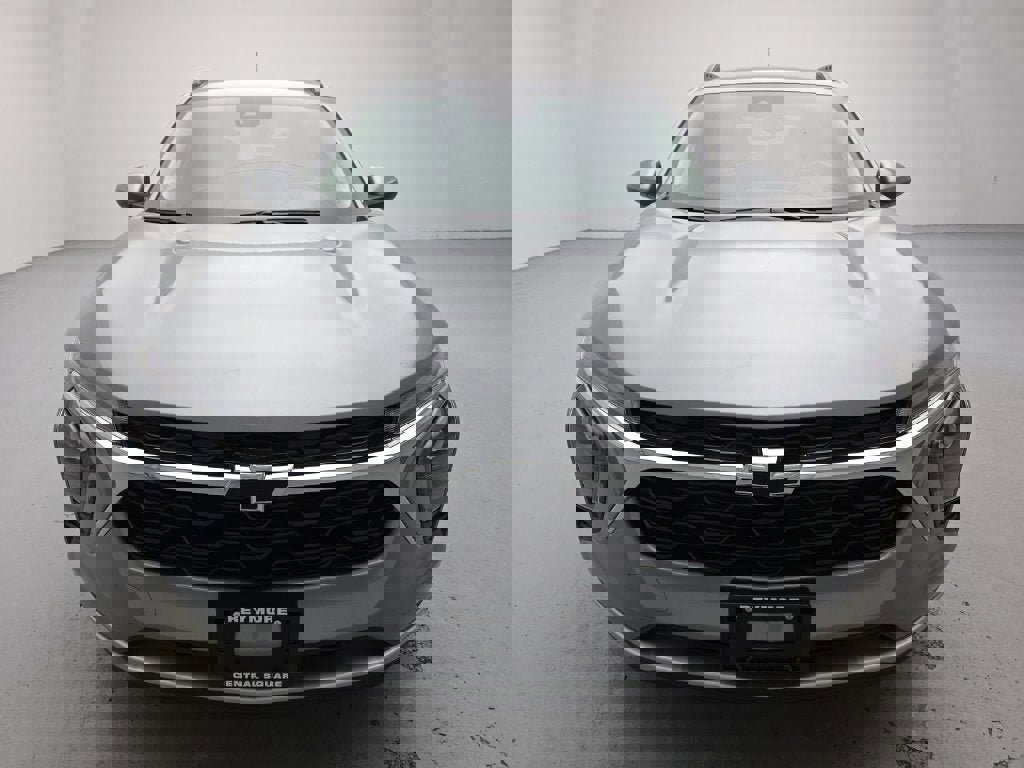 New 2026 Chevrolet Trax LT w/ Driver Confidence Package image 4