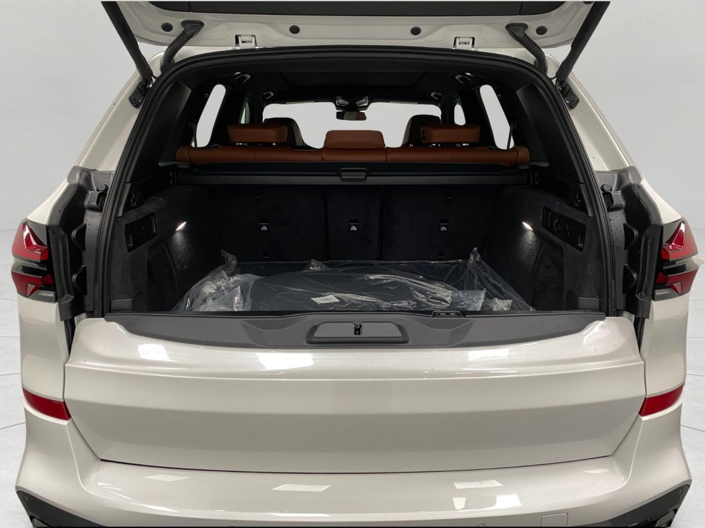 New 2026 BMW X5 xDrive40i w/ Executive Package AWD/4WD image 5
