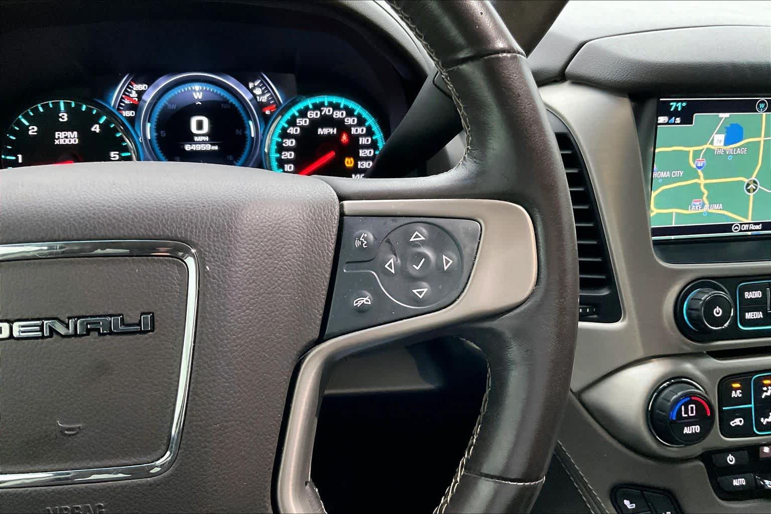 Used 2020 GMC Yukon Denali w/ Denali Ultimate Package RWD image 25