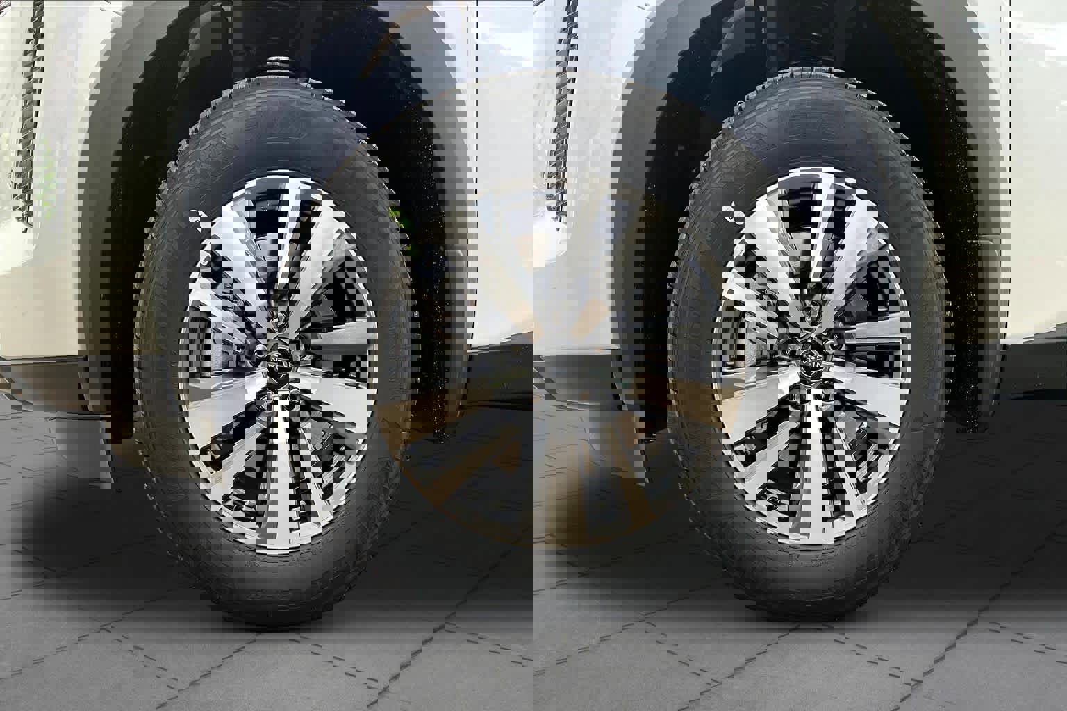 New 2026 Nissan Pathfinder SL image 9