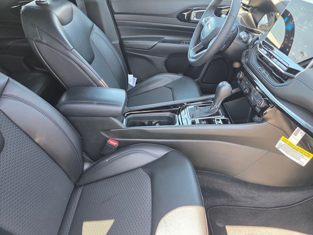 New 2026 Jeep Compass Latitude AWD/4WD image 13