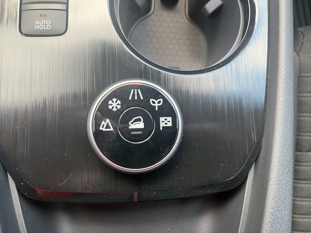 New 2026 Nissan Rogue SV AWD/4WD image 31