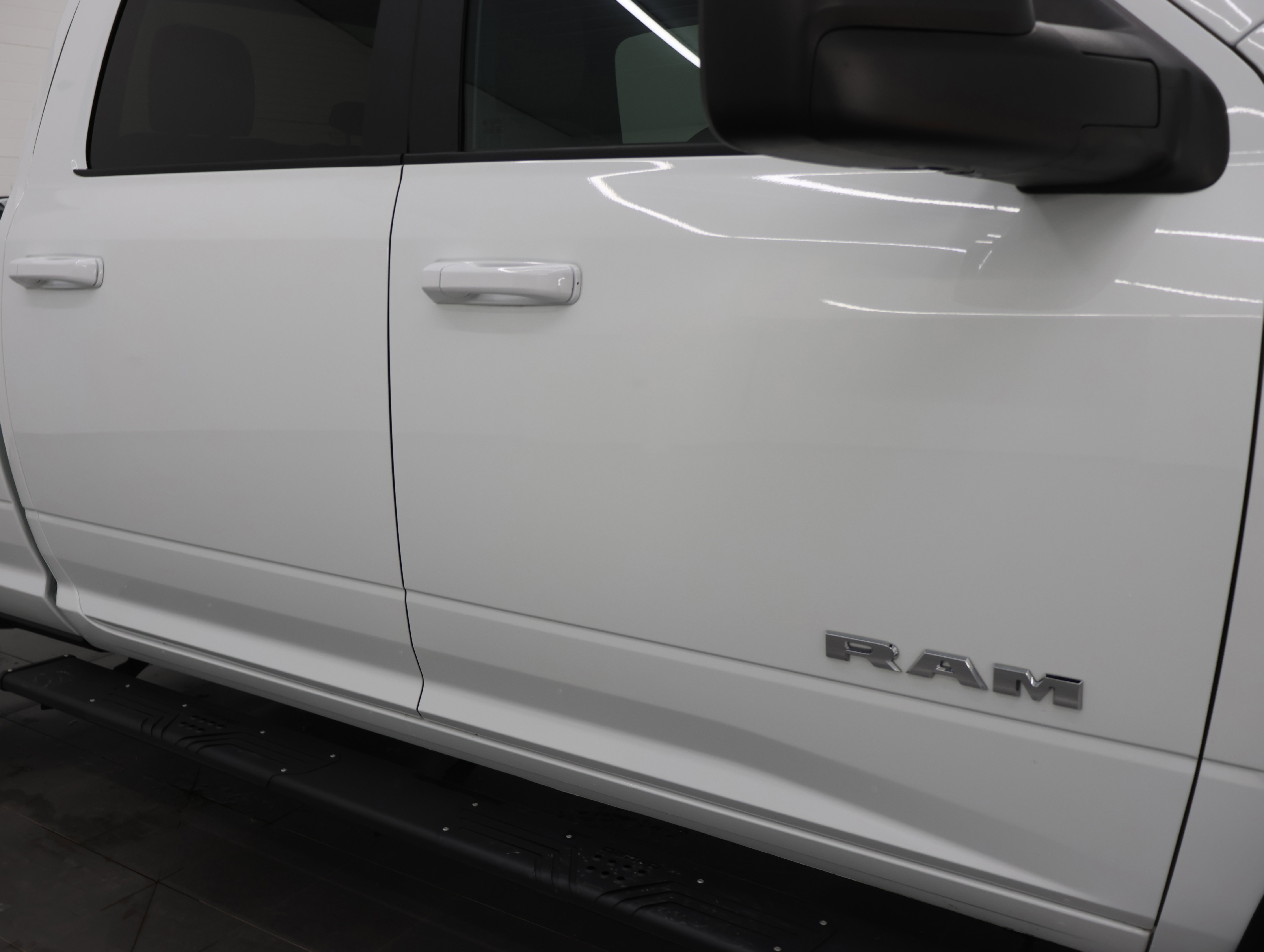 Used 2024 RAM 2500 Big Horn w/ Sport Appearance Package image 24