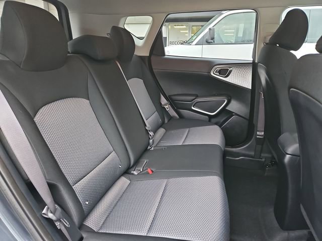 Used 2023 Kia Soul LX image 24