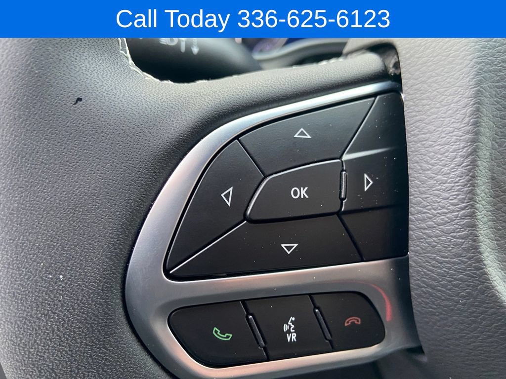 New 2026 Chrysler Pacifica Select FWD image 16