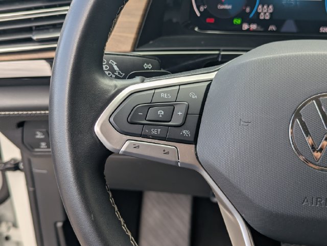 Used 2024 Volkswagen Atlas SE AWD/4WD image 22