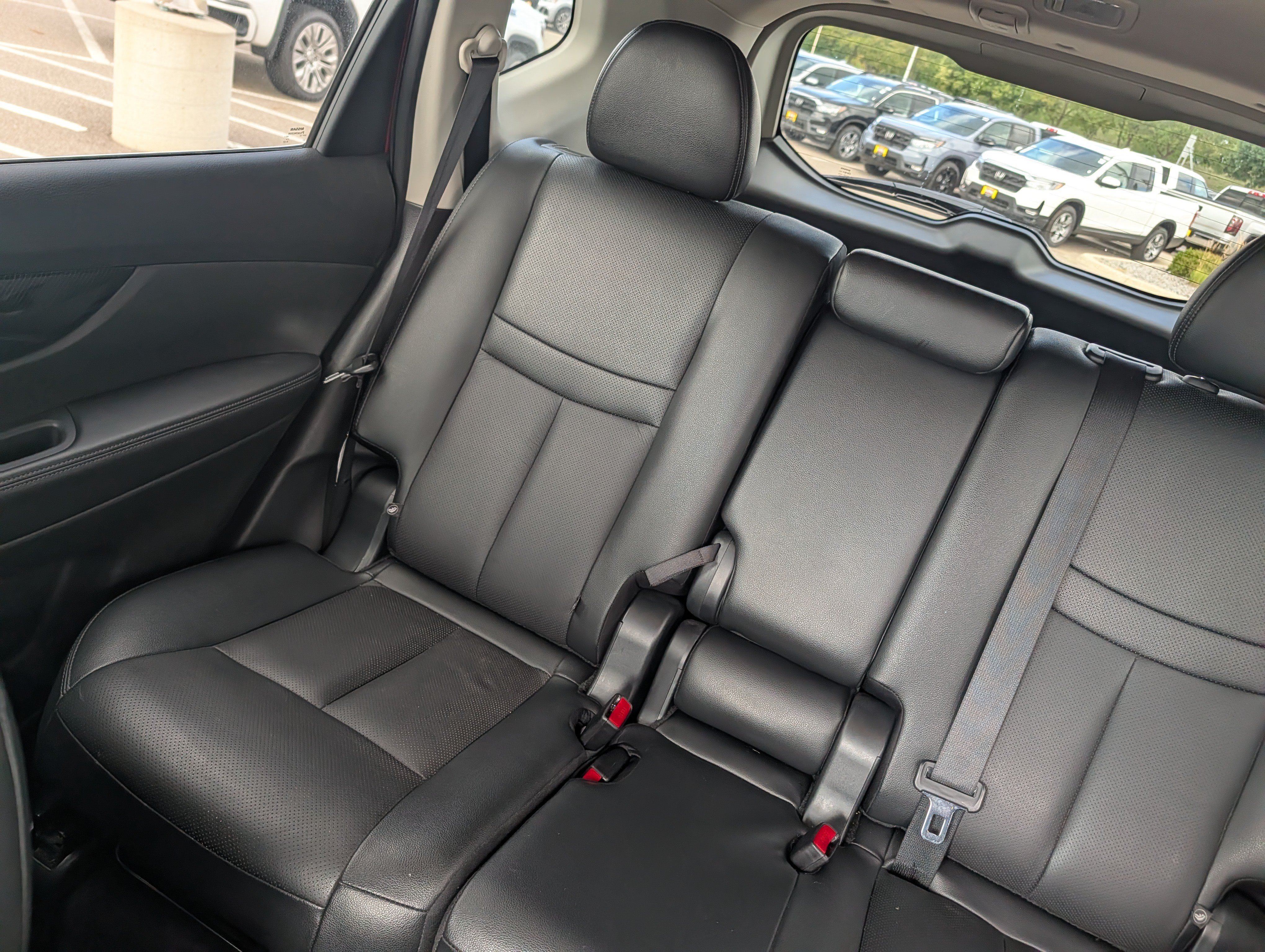 Used 2017 Nissan Rogue SL AWD/4WD image 9