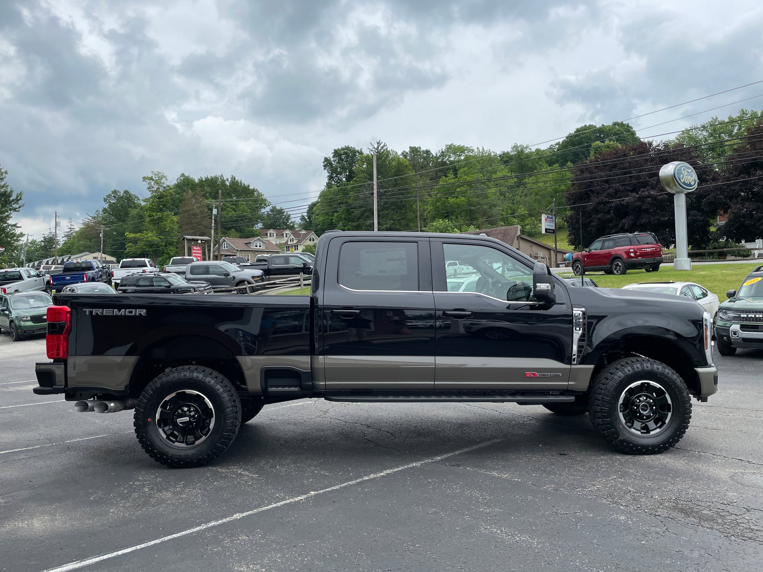 New 2026 Ford F250 King Ranch w/ Tremor Off-Road Package AWD/4WD image 4