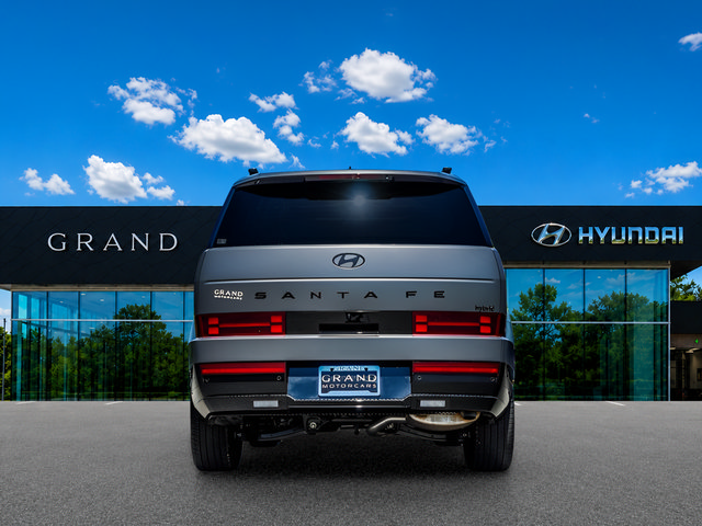 Certified 2025 Hyundai Santa Fe Calligraphy FWD image 4