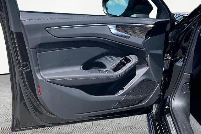 New 2026 Audi A6 Premium Plus AWD/4WD image 18