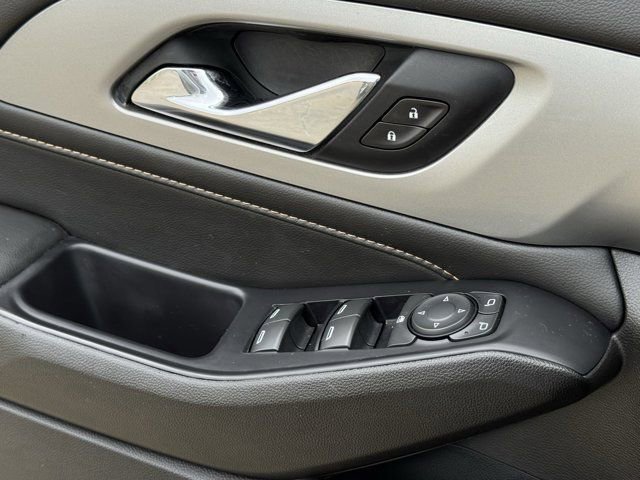 Used 2021 Chevrolet Traverse LS FWD image 24
