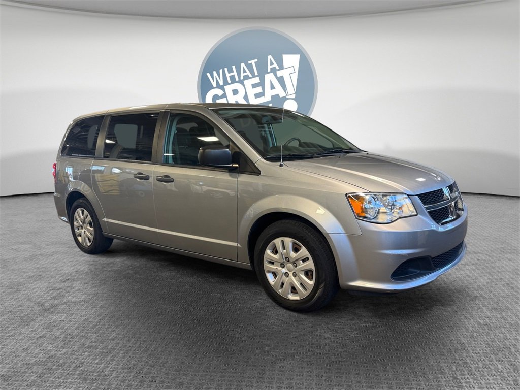 Used 2019 Dodge Grand Caravan SE w/ UConnect Hands-Free Group