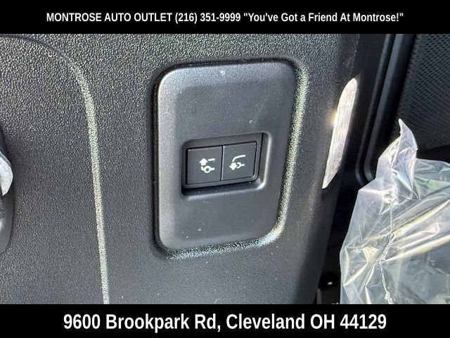 New 2026 Land Rover Defender 110 S image 40