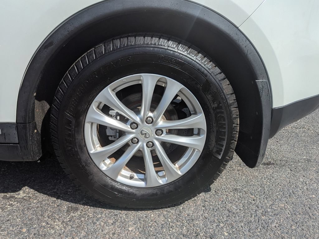 Used 2010 INFINITI FX35 AWD w/ Navigation Pkg image 47