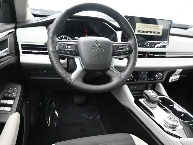 New 2026 Mitsubishi Outlander SE AWD/4WD image 17
