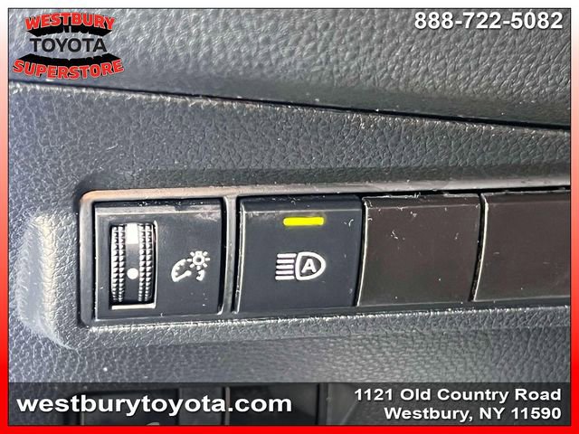 Used 2023 Toyota Corolla Cross XLE w/ Convenience Package image 25