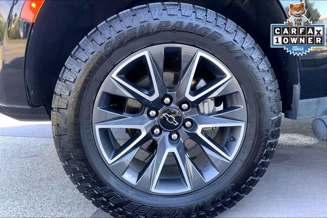 Used 2022 Chevrolet Tahoe Z71 w/ Luxury Package AWD/4WD image 9