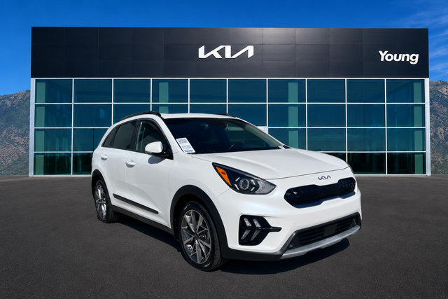Used 2022 Kia Niro Touring Special Edition FWD image 1