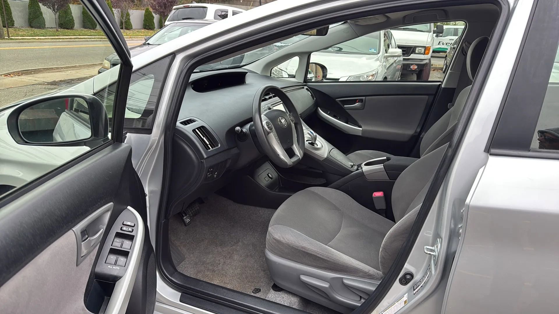 Used 2013 Toyota Prius Two image 23