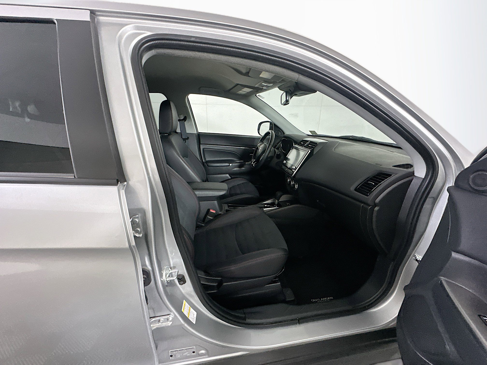 Used 2025 Mitsubishi Outlander Sport SE image 29