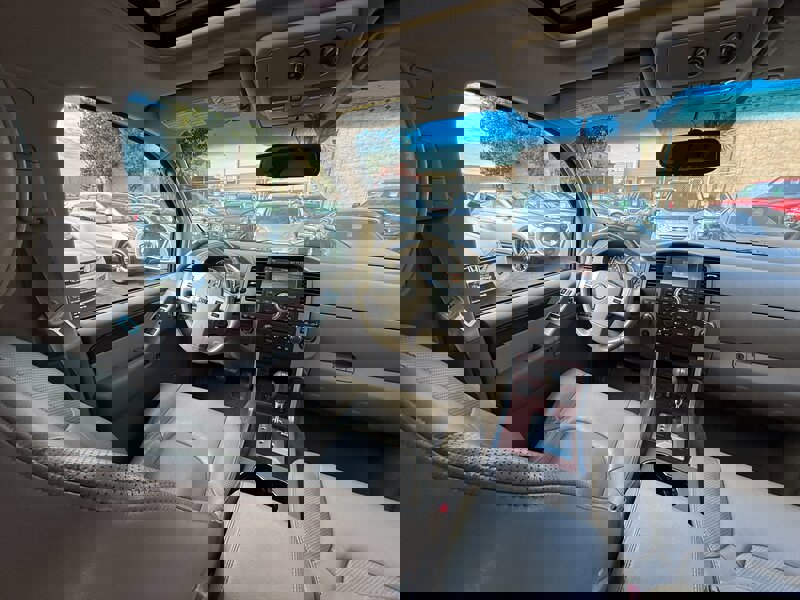 Used 2011 Nissan Pathfinder LE w/ Navigation Pkg image 15