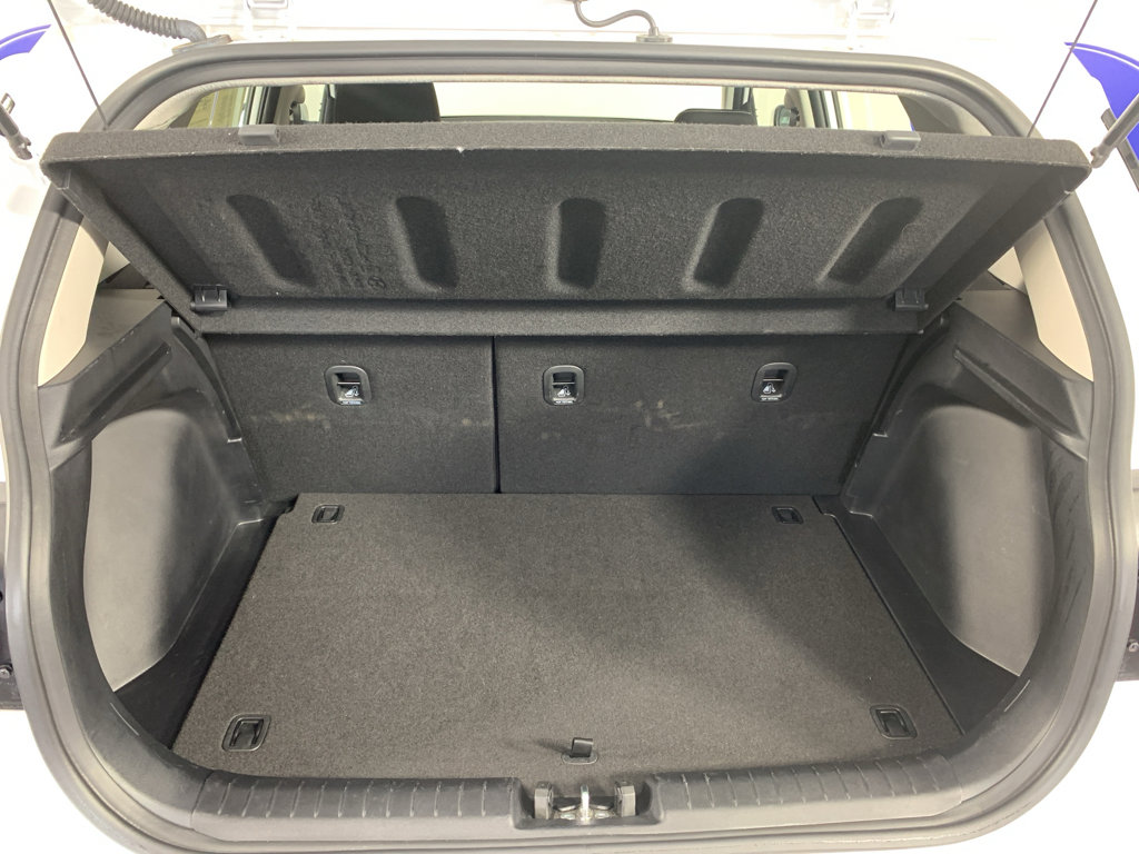 Used 2025 Hyundai Venue SEL FWD image 36
