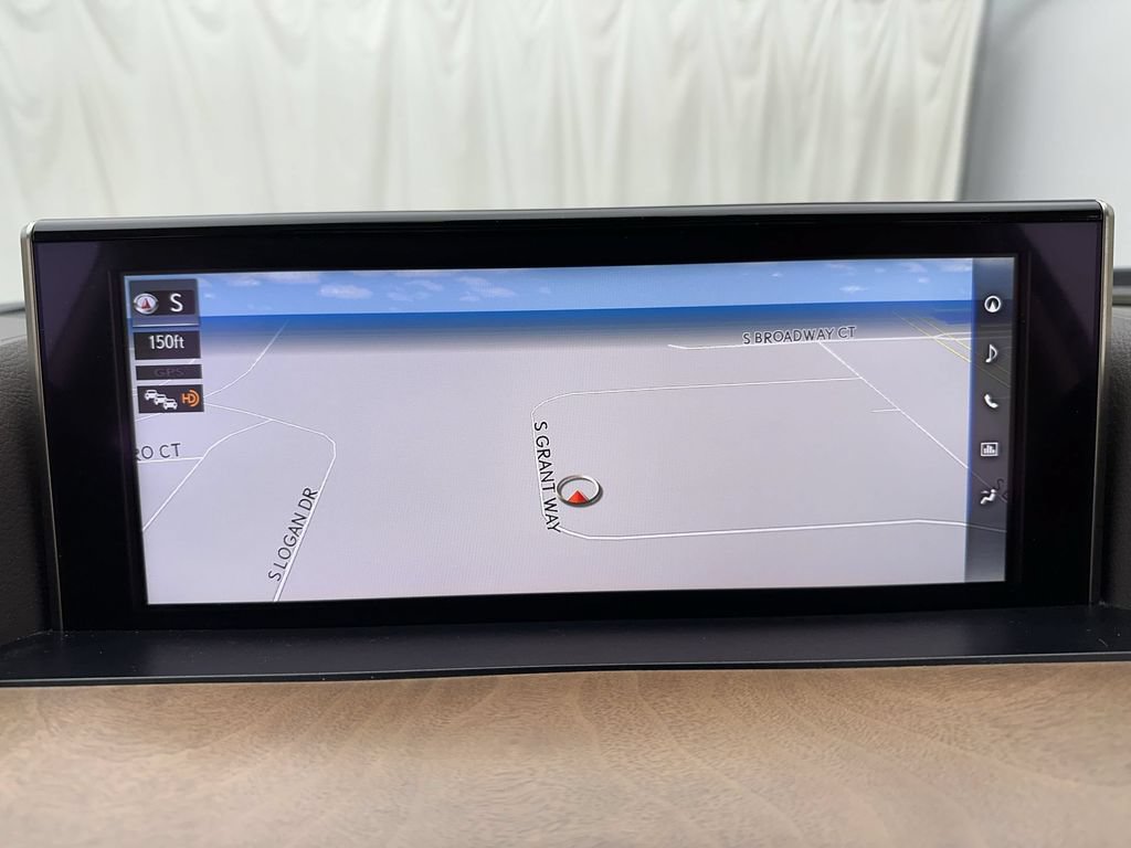 Used 2018 Lexus LX 570 4WD w/ Luxury Package image 18
