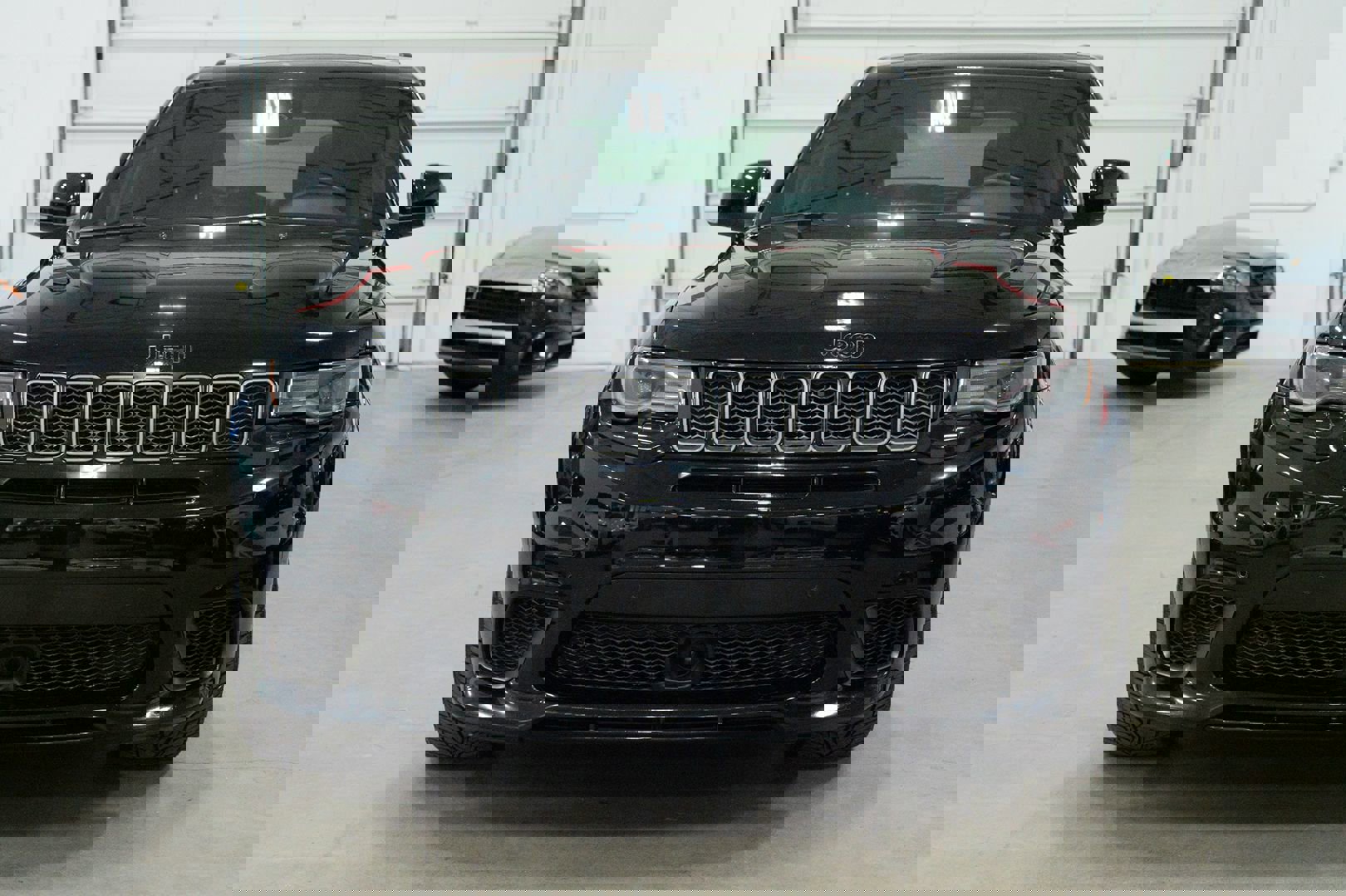 Used 2018 Jeep Grand Cherokee Trackhawk image 2