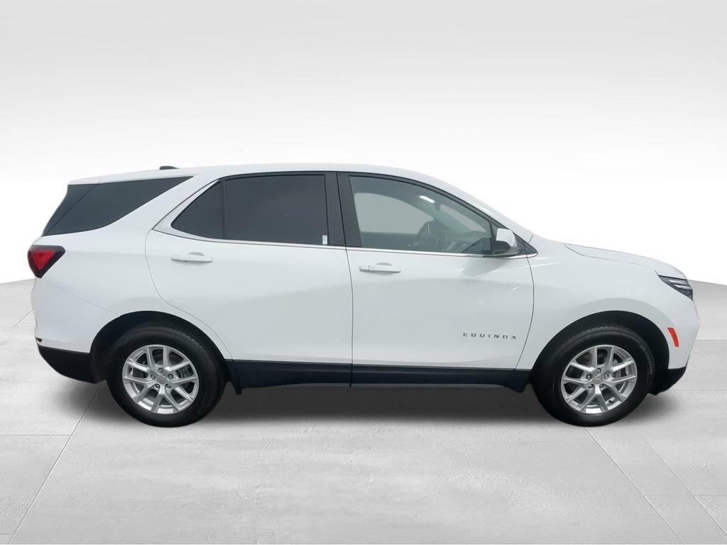 Used 2024 Chevrolet Equinox LT w/ LPO, Floor Liner Package AWD/4WD image 9
