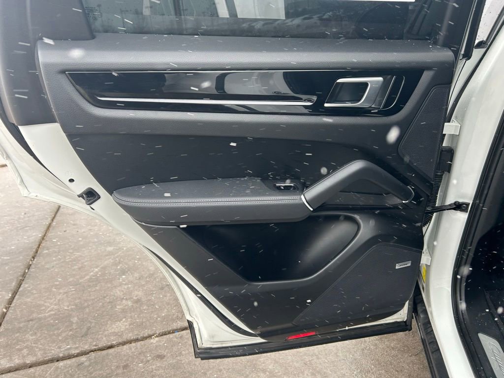 Used 2021 Porsche Cayenne E-Hybrid image 25