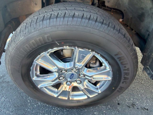 Used 2015 Ford F150 XLT w/ Equipment Group 302A Luxury AWD/4WD image 29