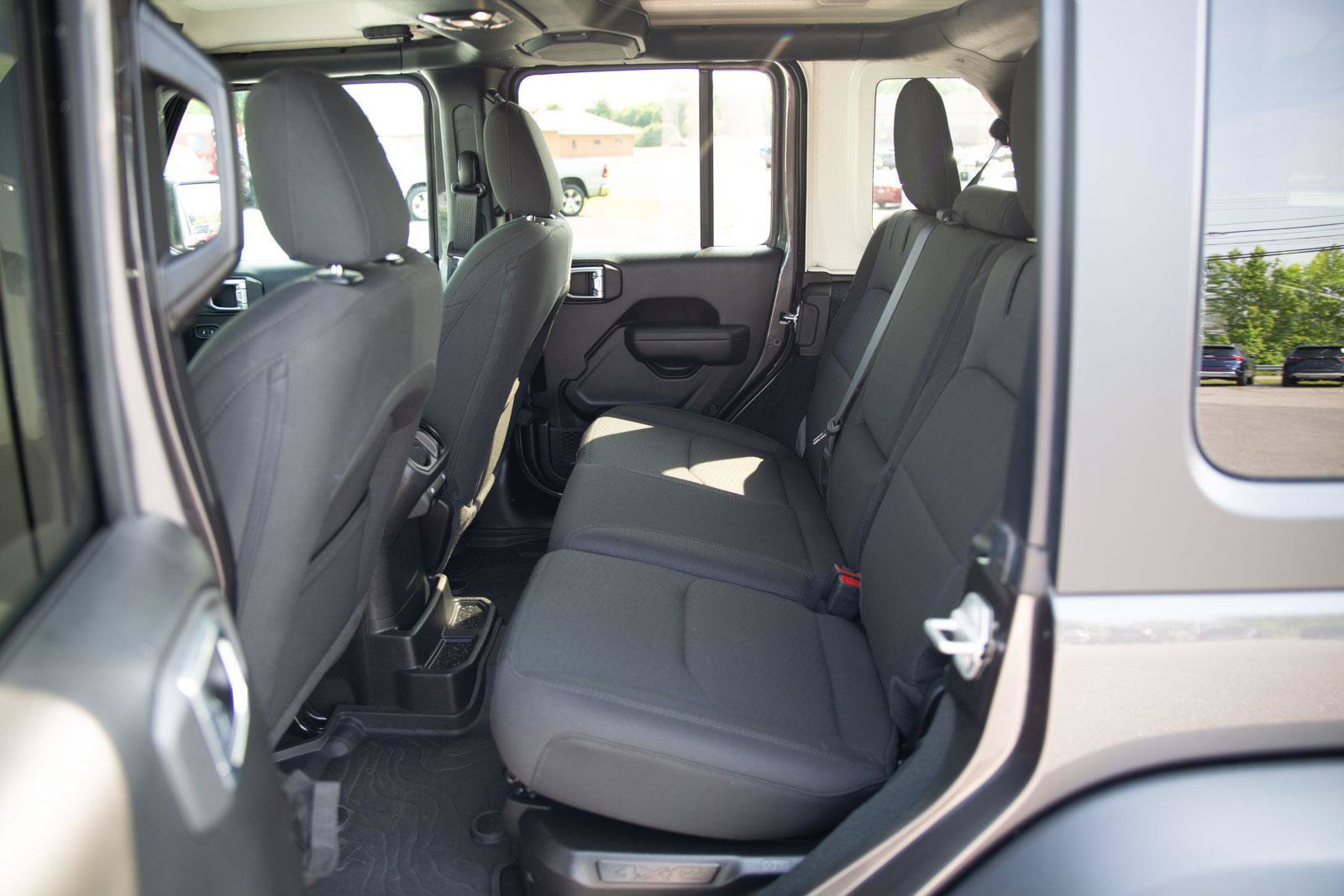 Used 2023 Jeep Wrangler Unlimited w/ Cold Weather Group AWD/4WD image 21